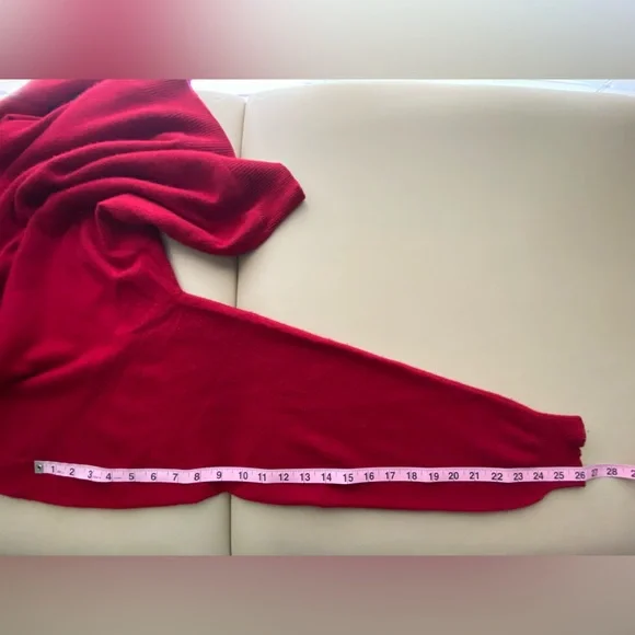 100% cashmere Sweater - Picture 7 of 9